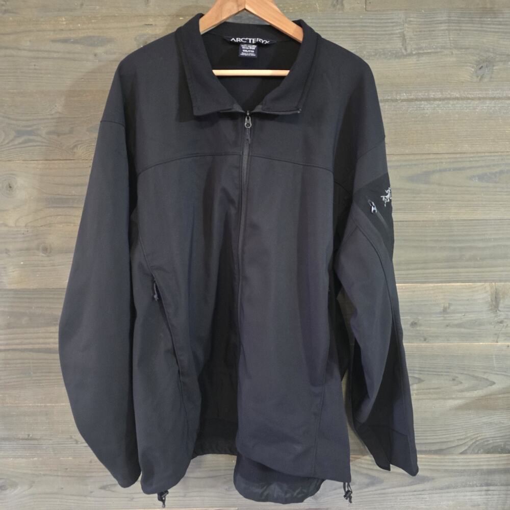 Arc’teryx Men’s Epsilon AR Softshell Gorpcore Wind-Resistant Hiking Jacket XXL.